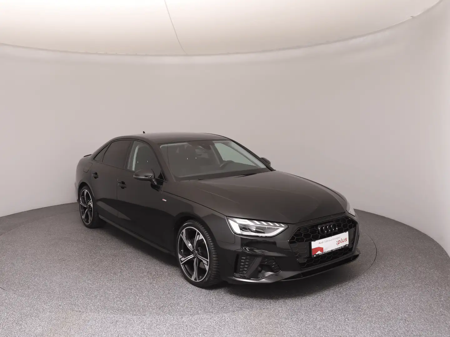 Audi A4 Limousine 30 TDI S line Schwarz - 2
