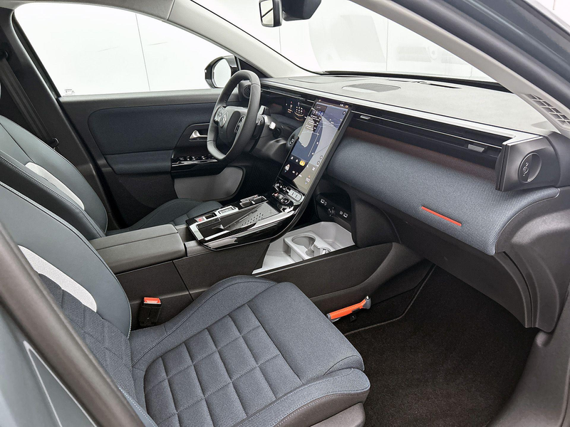 Citroen C5 Aircross SUV Business Hybrid 145pk Automaat | DEMO | Naviga — photo 14