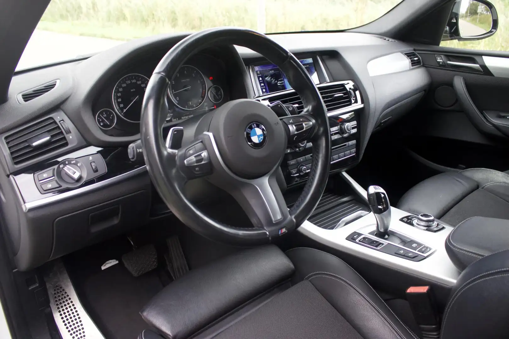 BMW X4 xDrive20i High Executive| M Pakket - CarPlay - 54d Blanco - 2