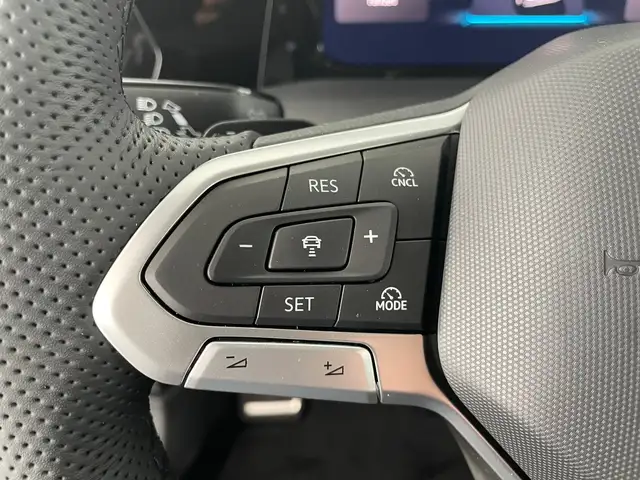 Volkswagen Golf view 14