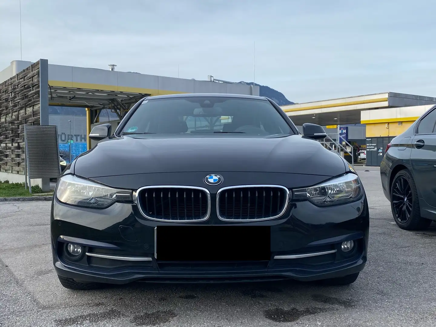BMW 320 320d Sport Aut. - 1