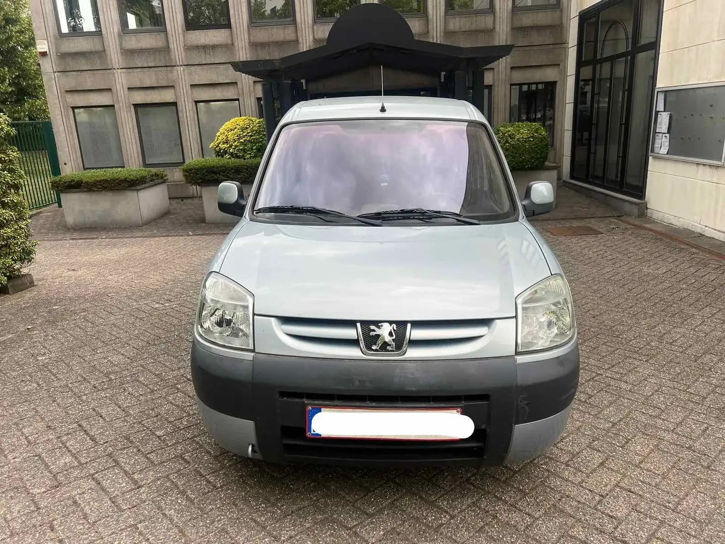 Peugeot Partner 1.4i Relax Bleu - 2