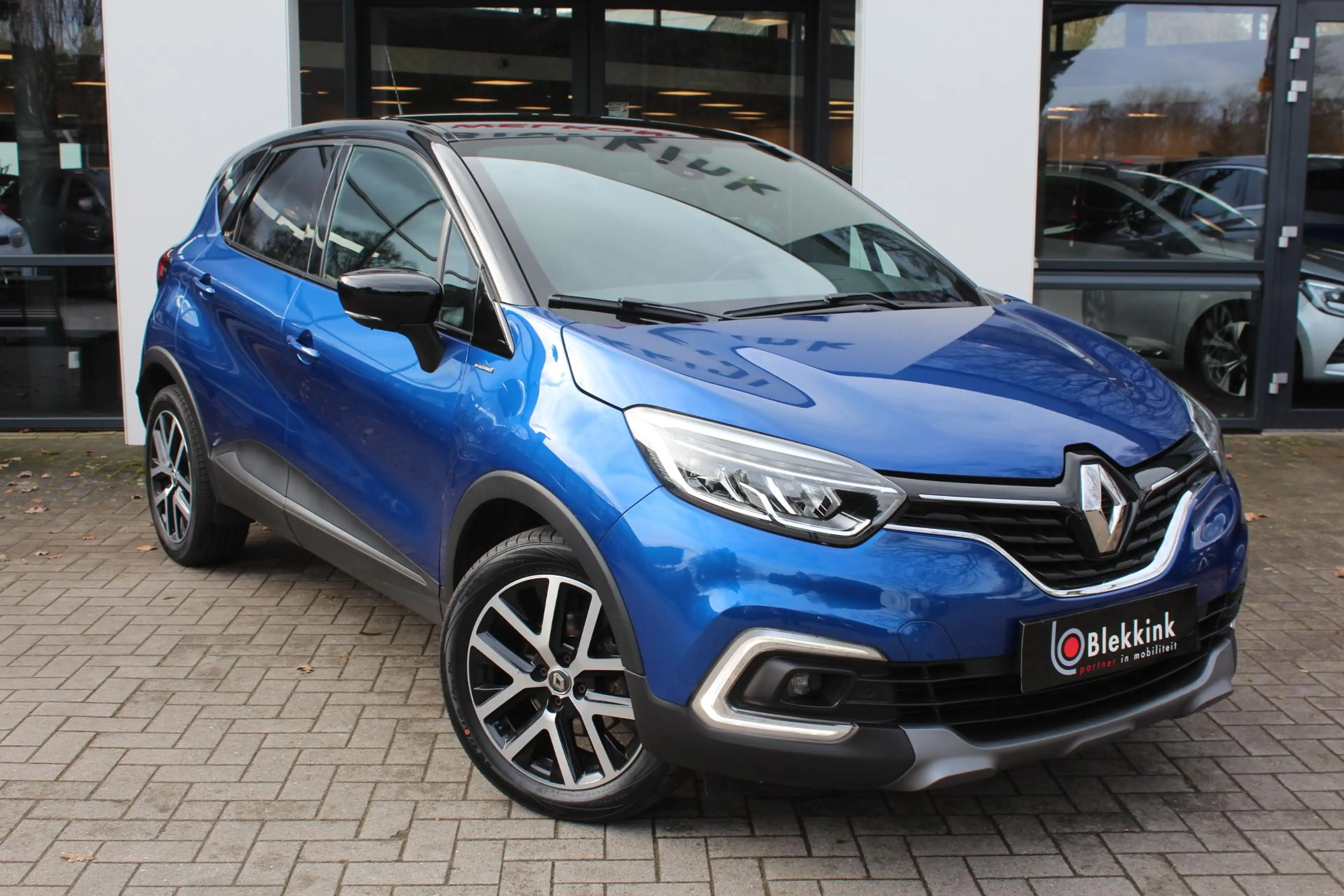 Renault Captur 1.3 TCe Version S — photo 8