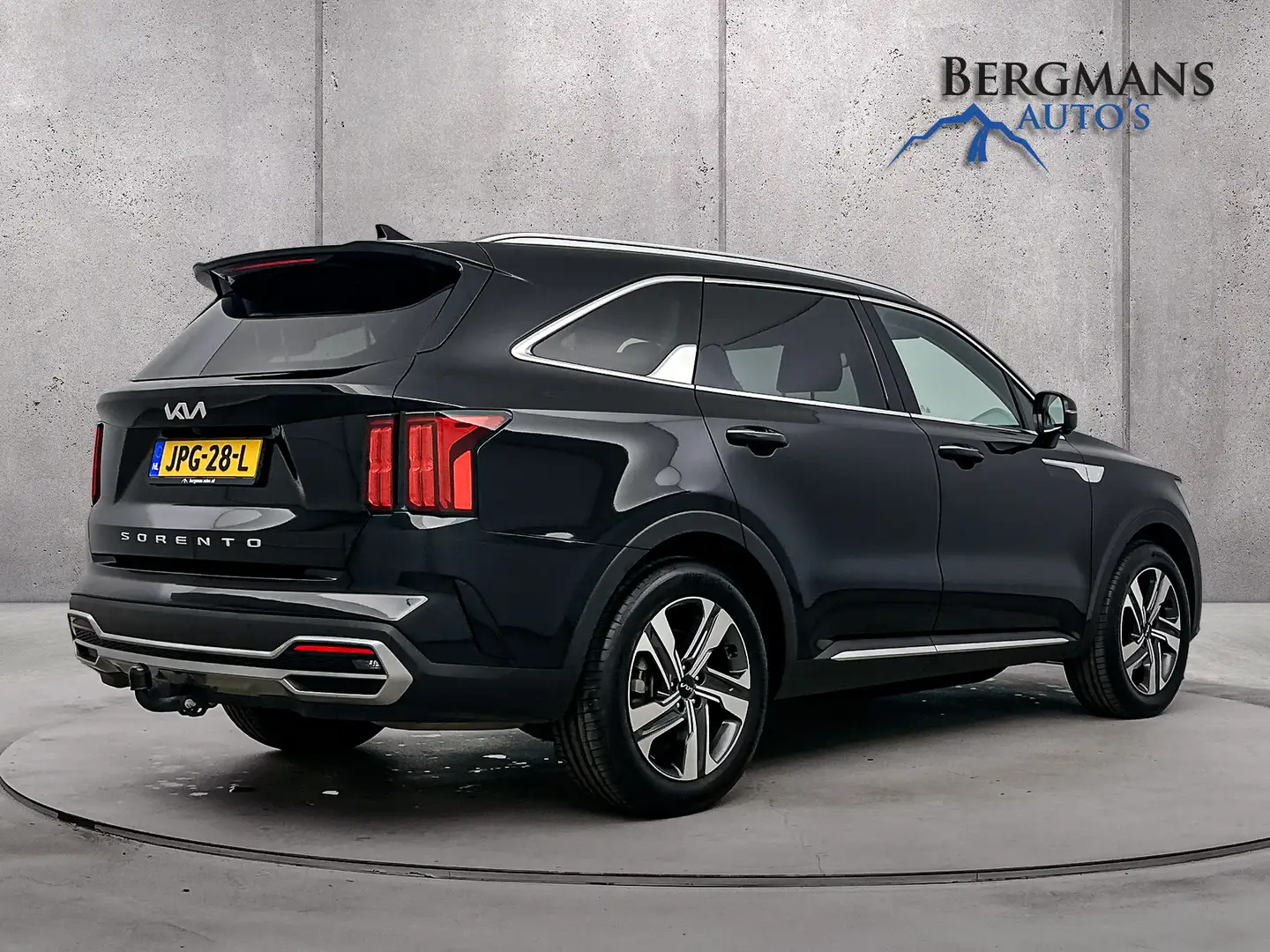Kia Sorento - 1.6 T-GDI Hybrid 2WD DynamicPlusLine 7p. // TREK Noir - 2