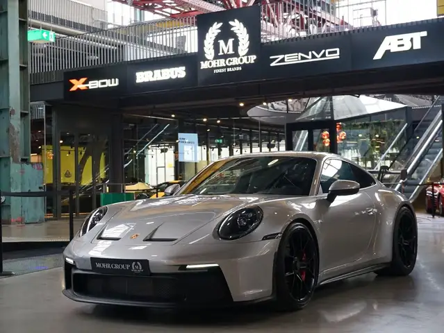 Porsche 992