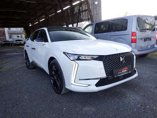 DS Automobiles DS 4 E-TENSE 225 Performance Line + HUD 360°