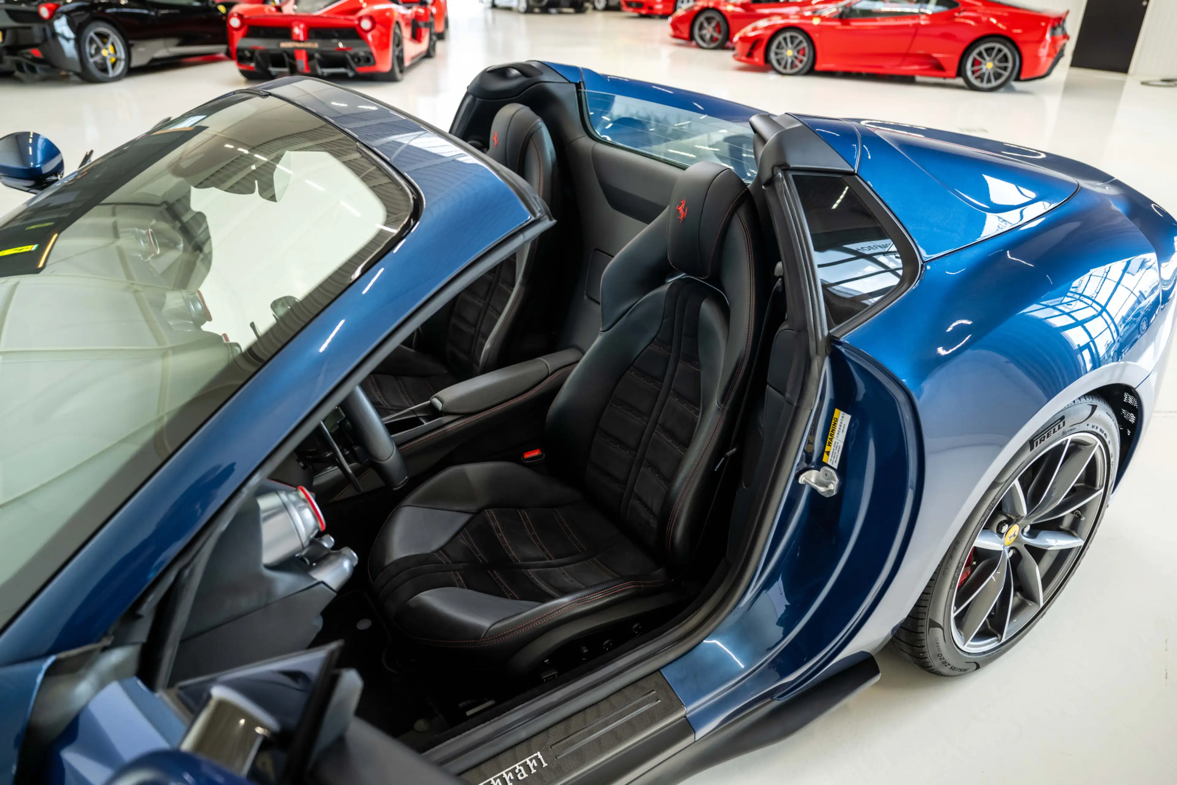 Ferrari 812 GTS 6.5 V12 Carbon, Lift, Daytona, side display — photo 10