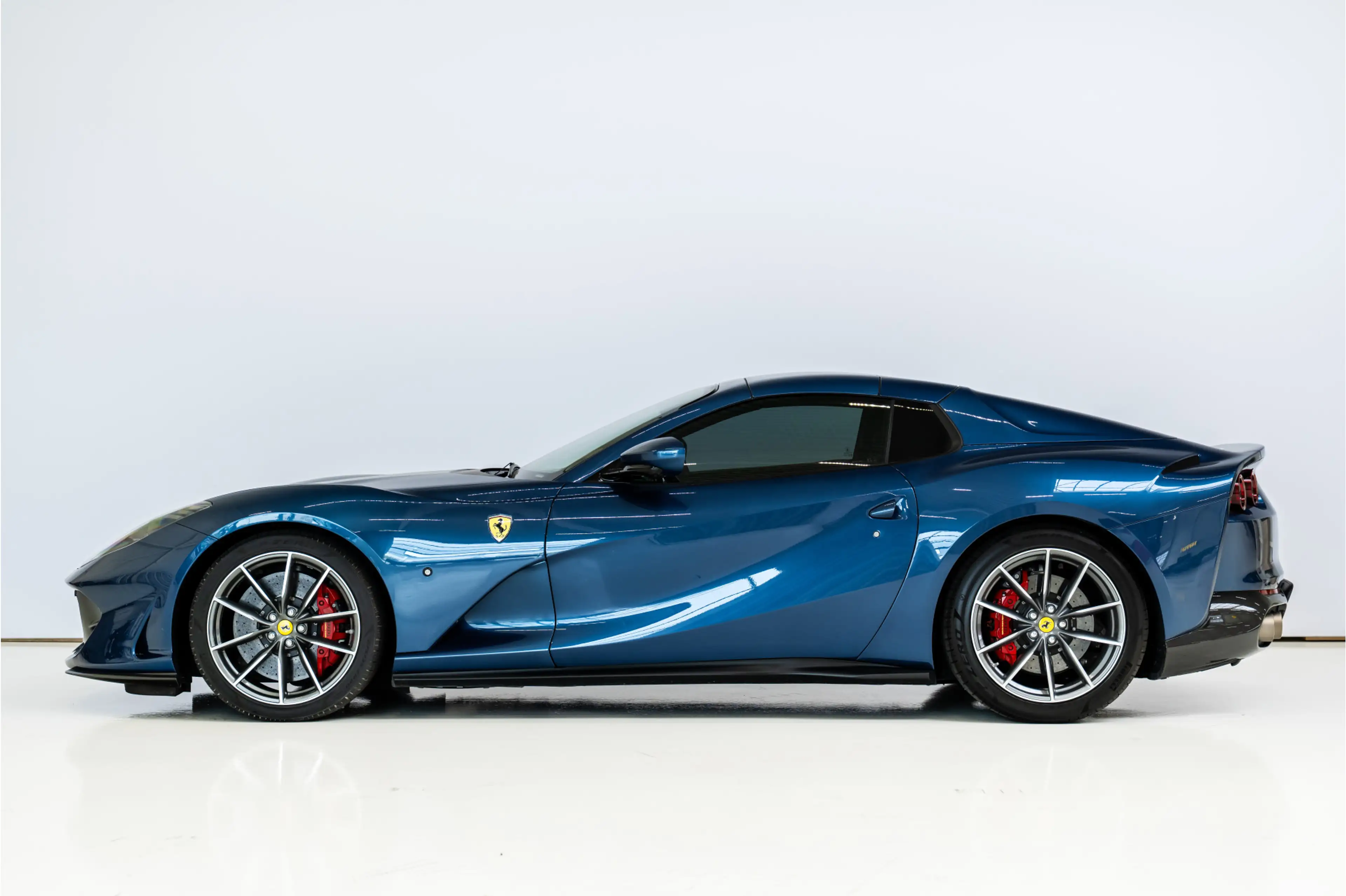 Ferrari 812 GTS 6.5 V12 Carbon, Lift, Daytona, side display — photo 3