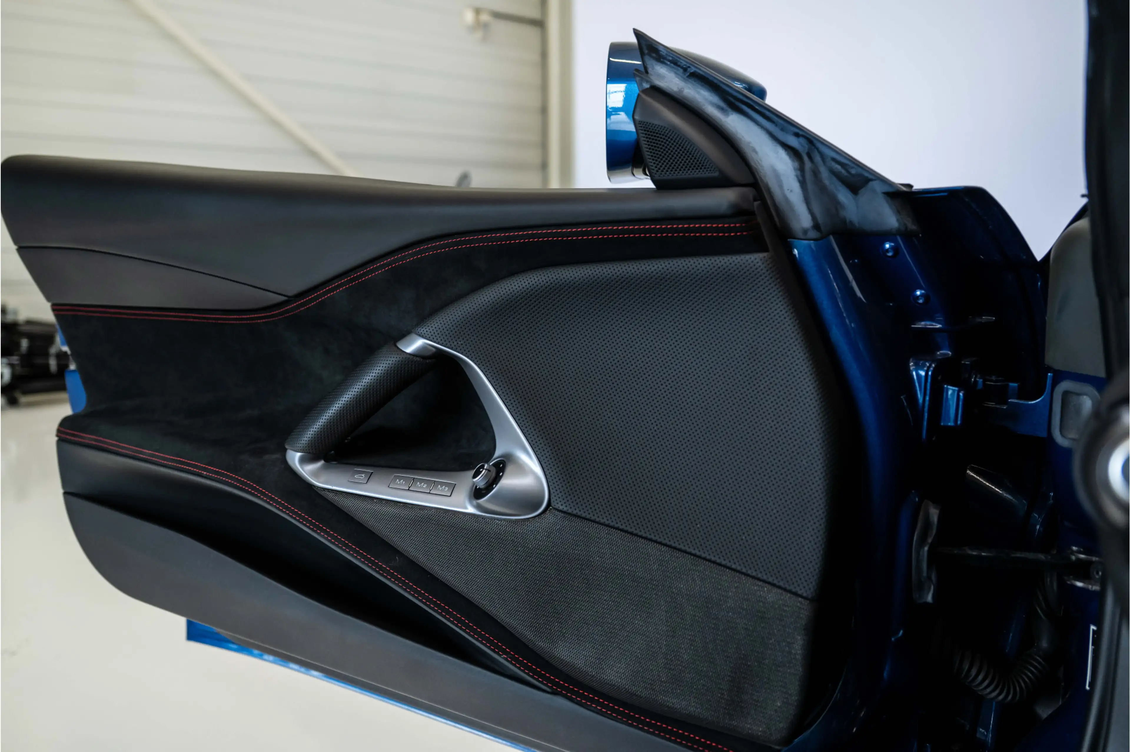 Ferrari 812 GTS 6.5 V12 Carbon, Lift, Daytona, side display — photo 15