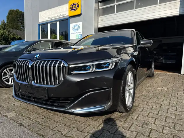 BMW 745 e*MAXIMAL VOLL*DVD im FOND*MEGA VOLL*
