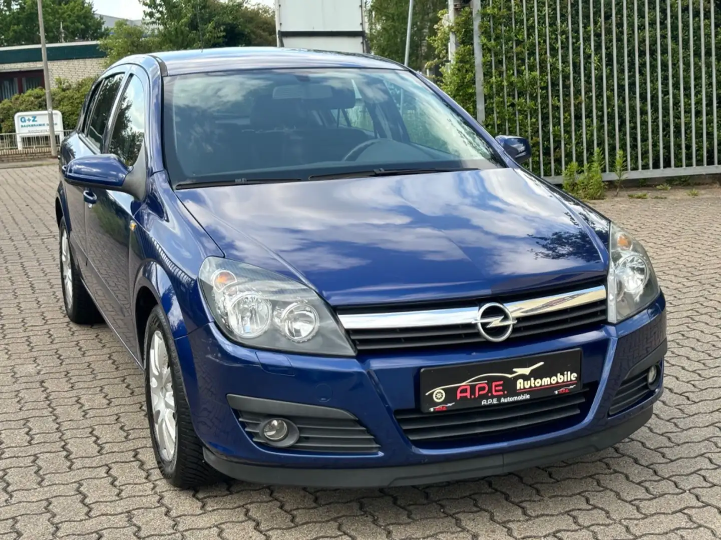 Opel Astra H Lim. Edition 2 Hand Tüv/Au NEU Bleu - 1