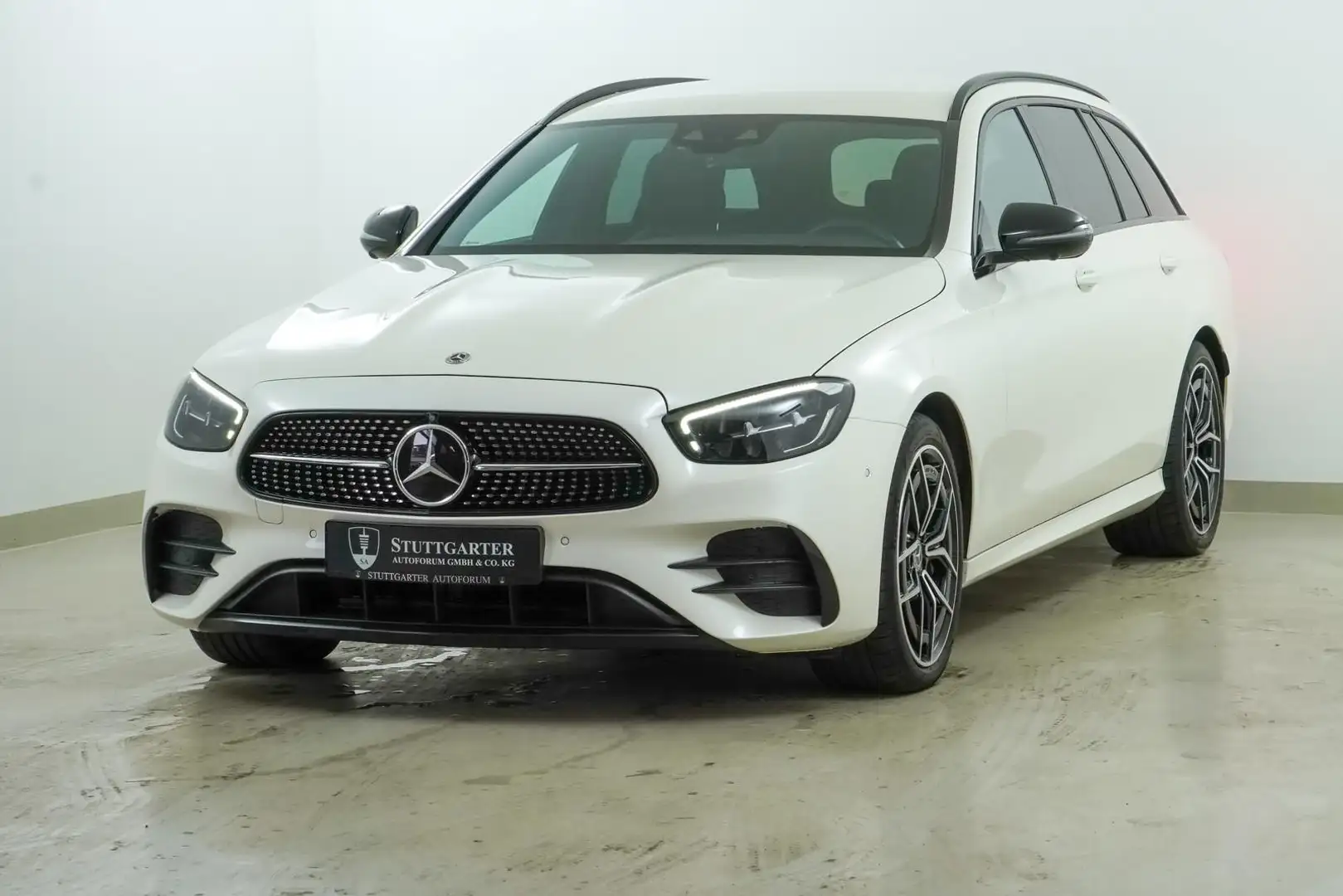 Mercedes-Benz E 400 d 4M AMG Line Distr AHK 360K Head-up Luft Blanc - 2