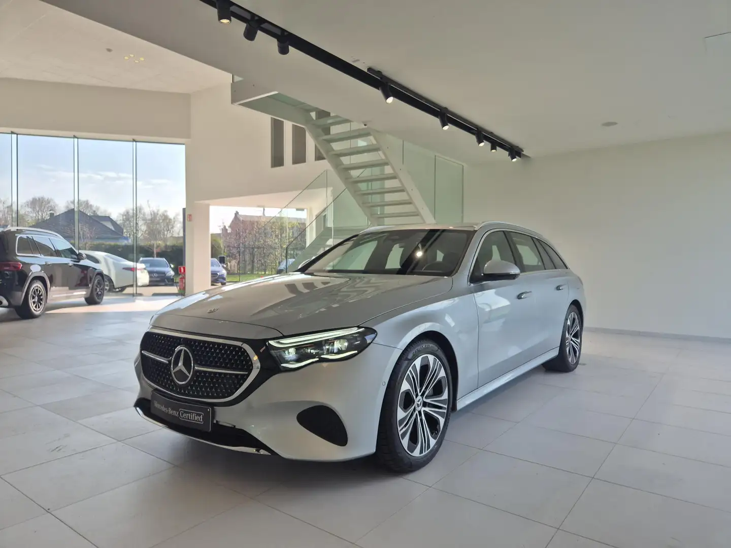 Mercedes-Benz E 300 E Break Luxury Line | Distronic | Dodehoekassisten Plateado - 2