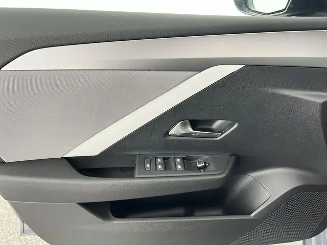 Opel Astra view 10