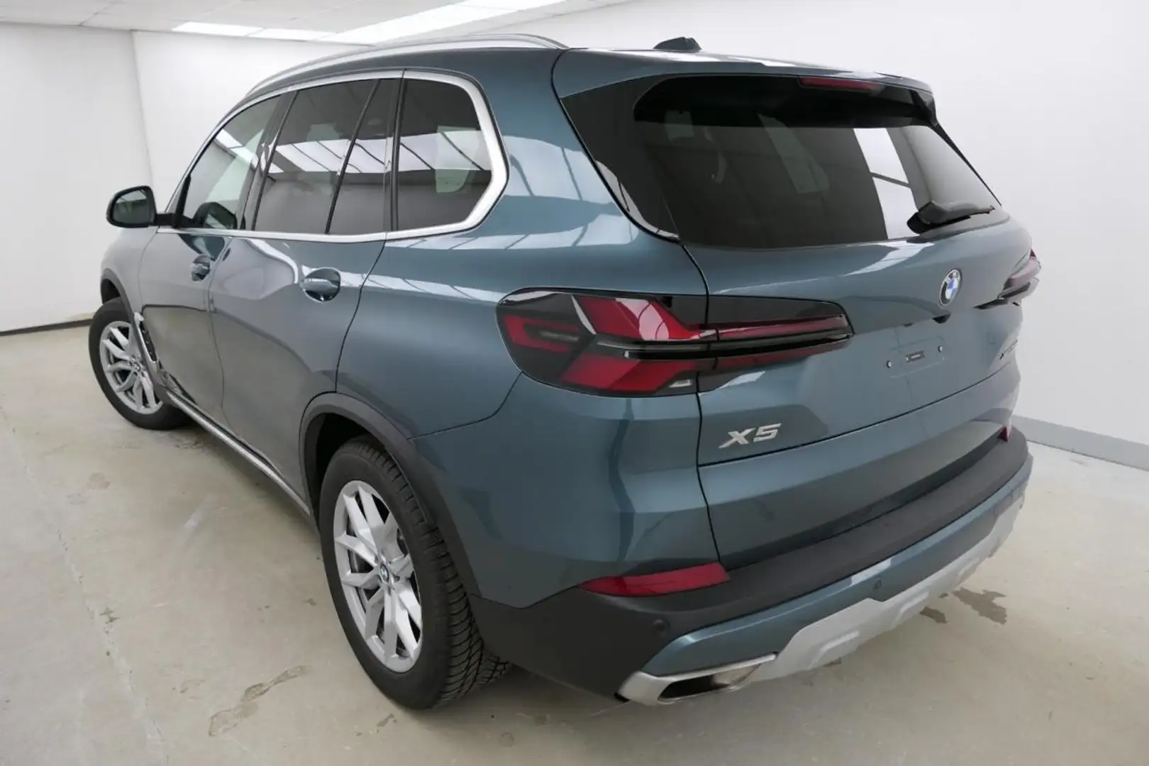BMW X5 xDrive30d HUD, AHK, ParkAssProf, DrivAssProf, Pano Blau - 2