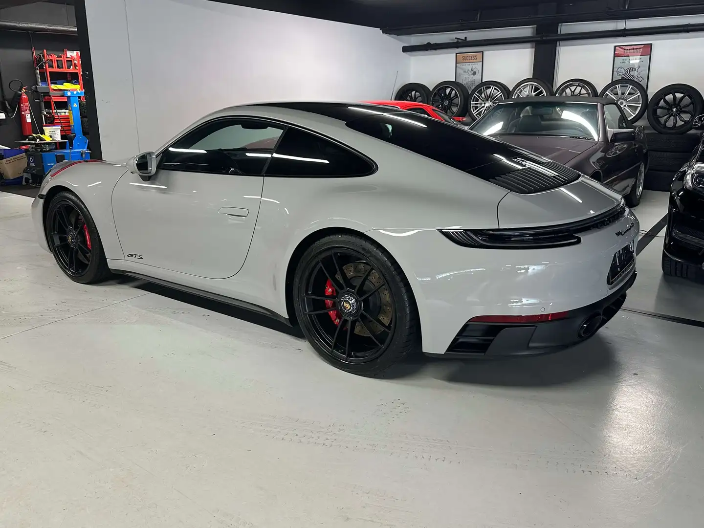 Porsche 992 911 Carrera GTS PDK Gris - 2