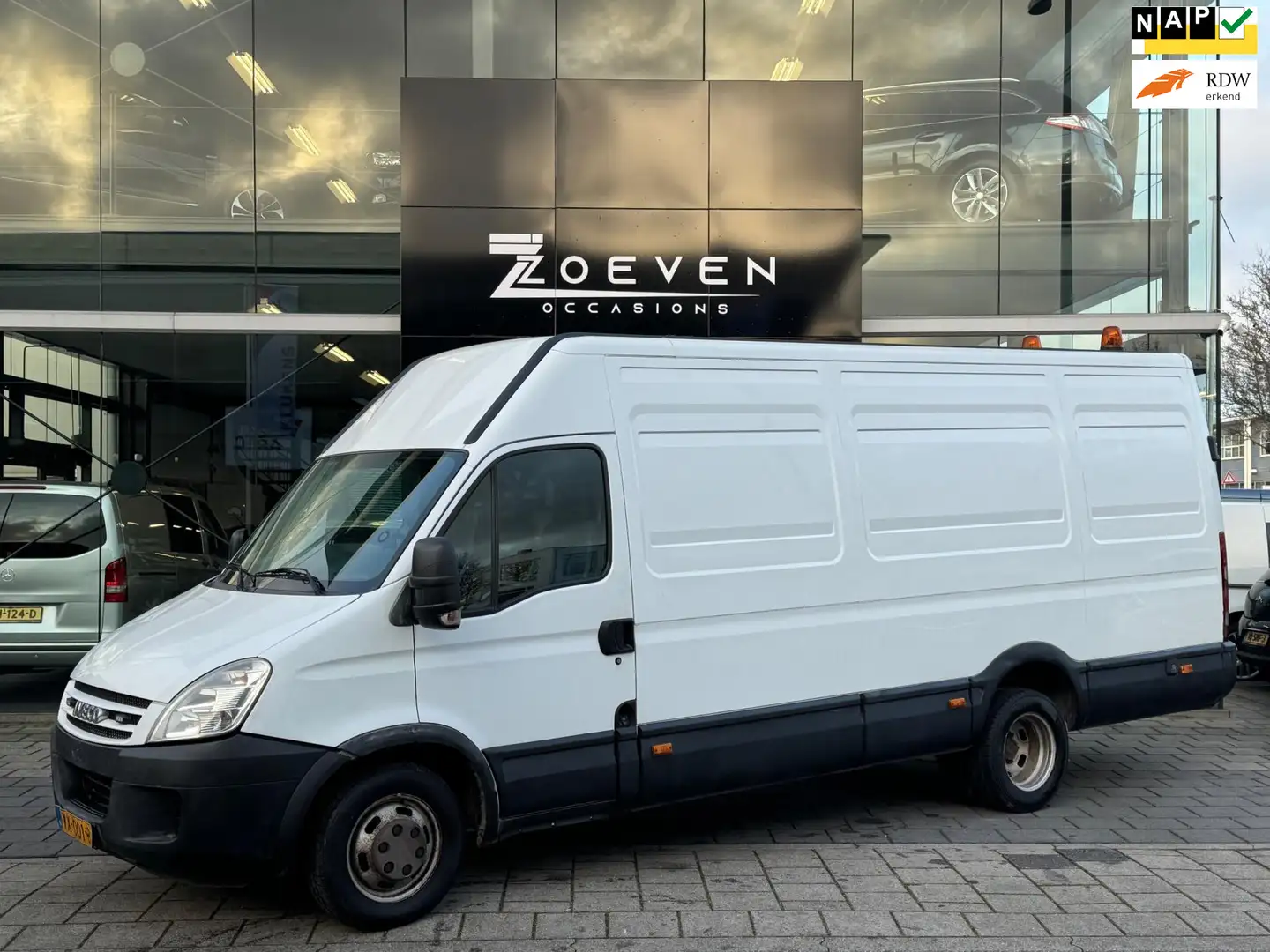 Iveco Daily 35C12V 395 H2 Wit - 1