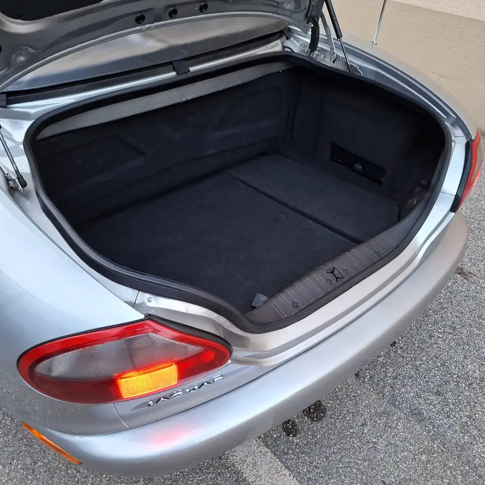 Jaguar XK8 Cabrio, foto 5