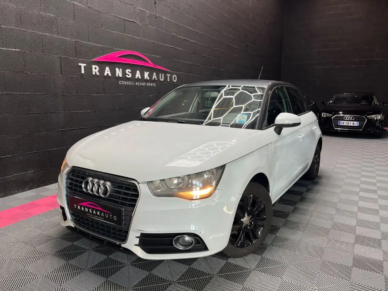 Audi A1 1.2 TFSI 86 Ambiente / PNEUS AV NEUFS / 