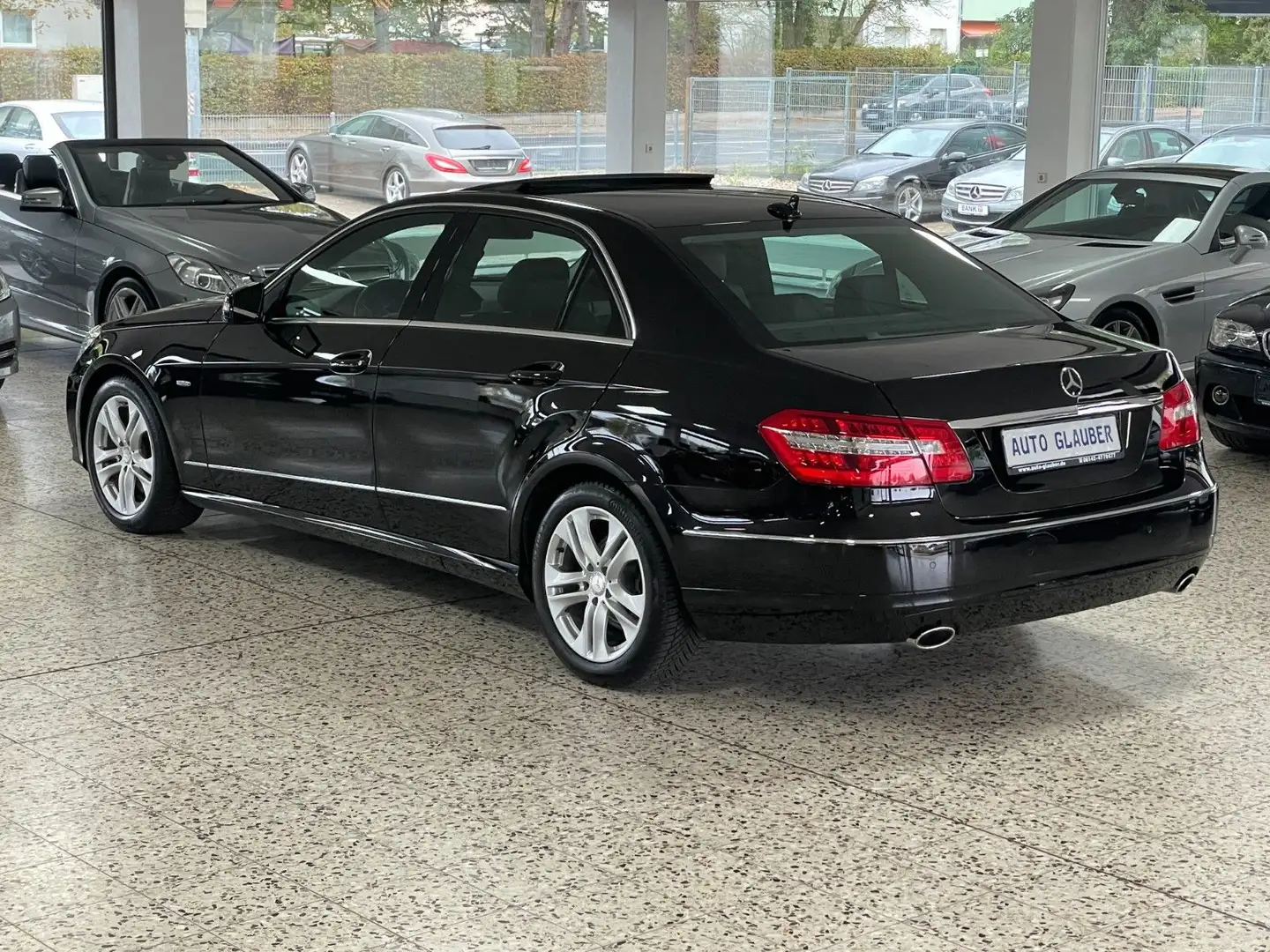 Mercedes-Benz E 350 E 300/350 CDI Xenon/Teilleder/Navi/GSD/1.Hand Noir - 2