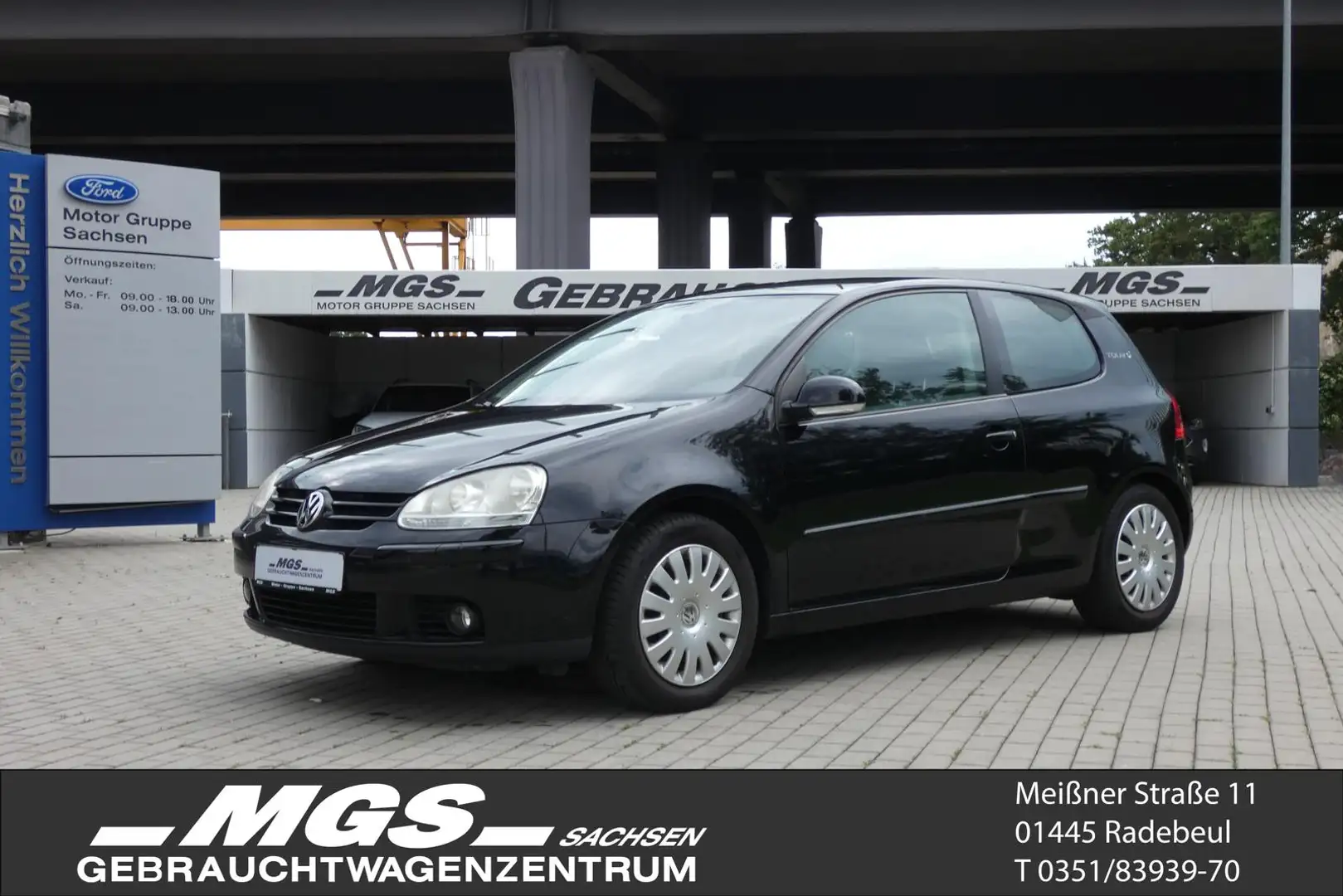 Volkswagen Golf V 1.6 'Tour' #PDC #SITZHZG #KLIMA Schwarz - 1