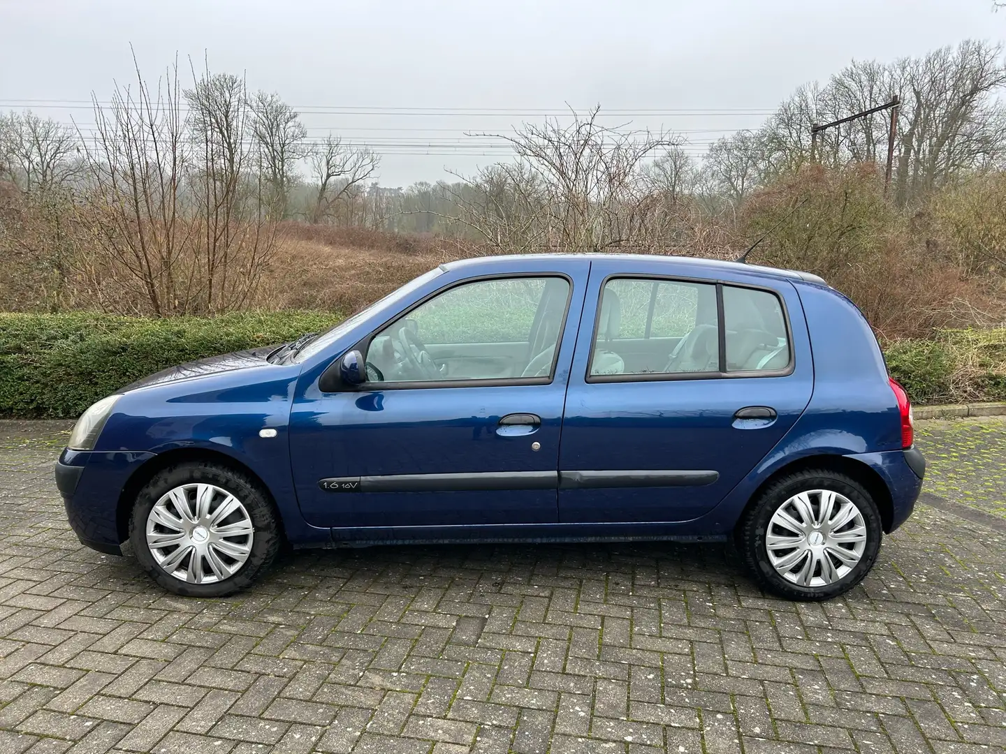 Renault Clio 1.6i 16v Blue - 2