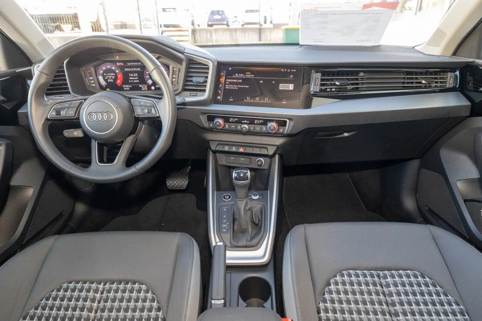 Audi A1 Sportback 30 TFSI S tr.(LED, SHZ, sound, ASI) Grau - 2