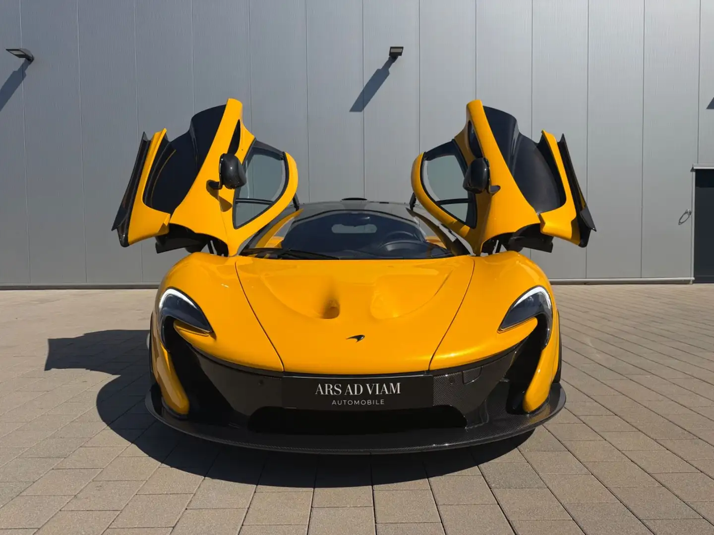 McLaren P1 1 of 375, MwSt. ausweisbar, Neuwagenzustand Gelb - 2