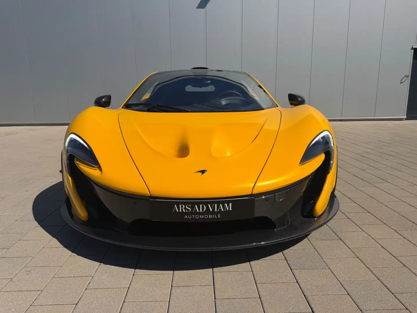 McLaren P1 1 of 375, MwSt. ausweisbar, Neuwagenzustand Gelb - 1