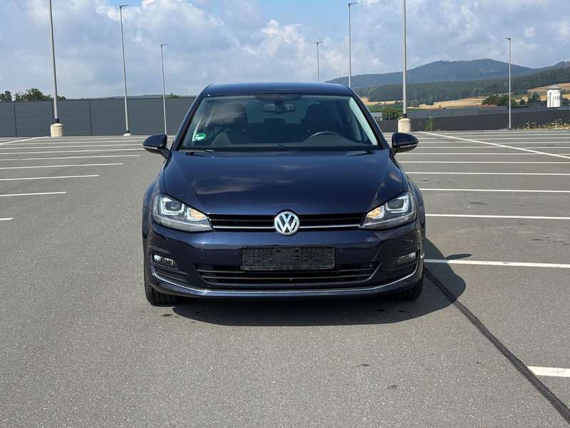 Volkswagen Golf VII 2.0 TDI Highline Xenon ALU Kamera — photo 2