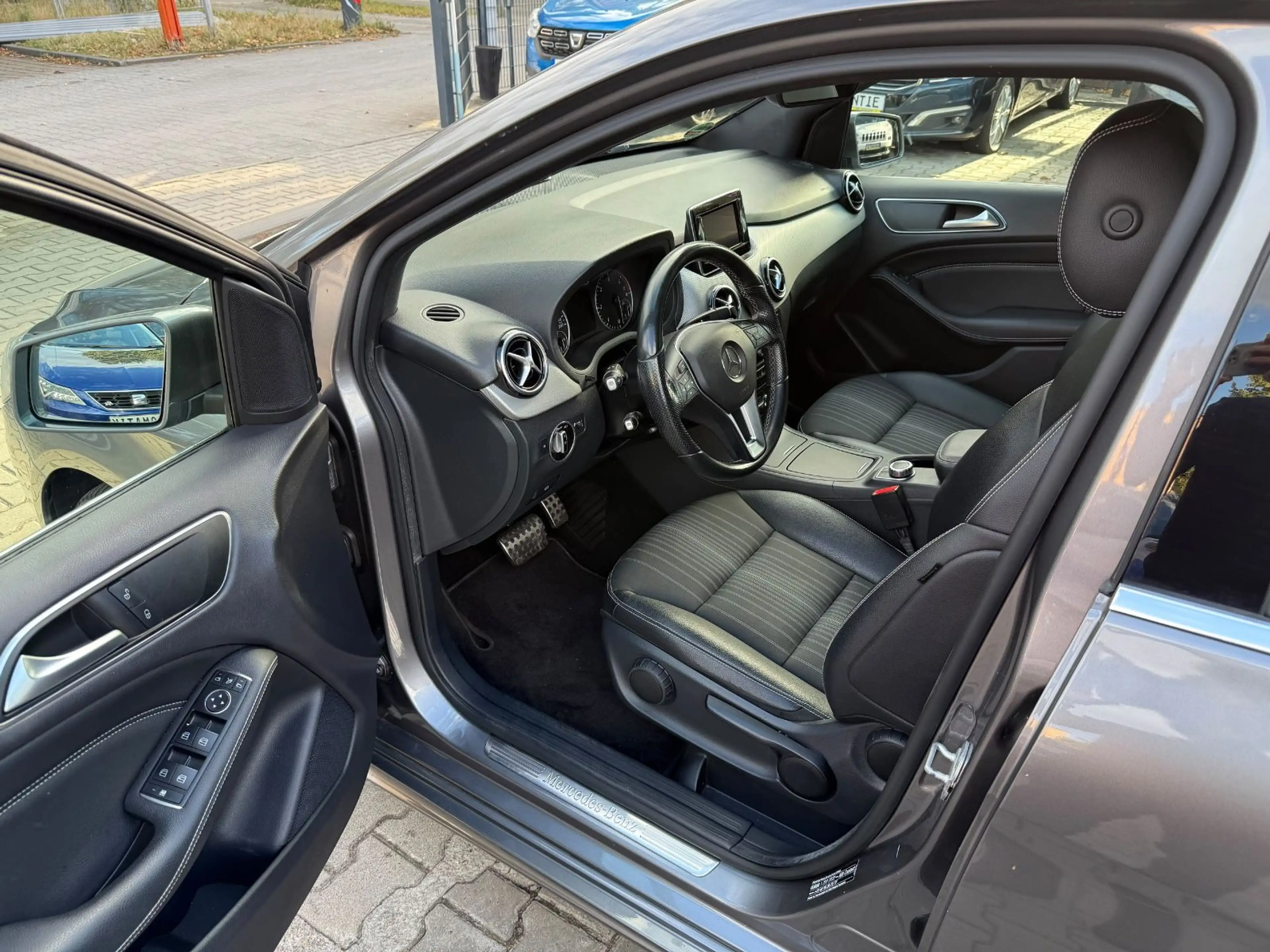 Mercedes-Benz B 180 B B 180 CDI 2.HAND *AUTOMATIK**TEILLEDER* — photo 9