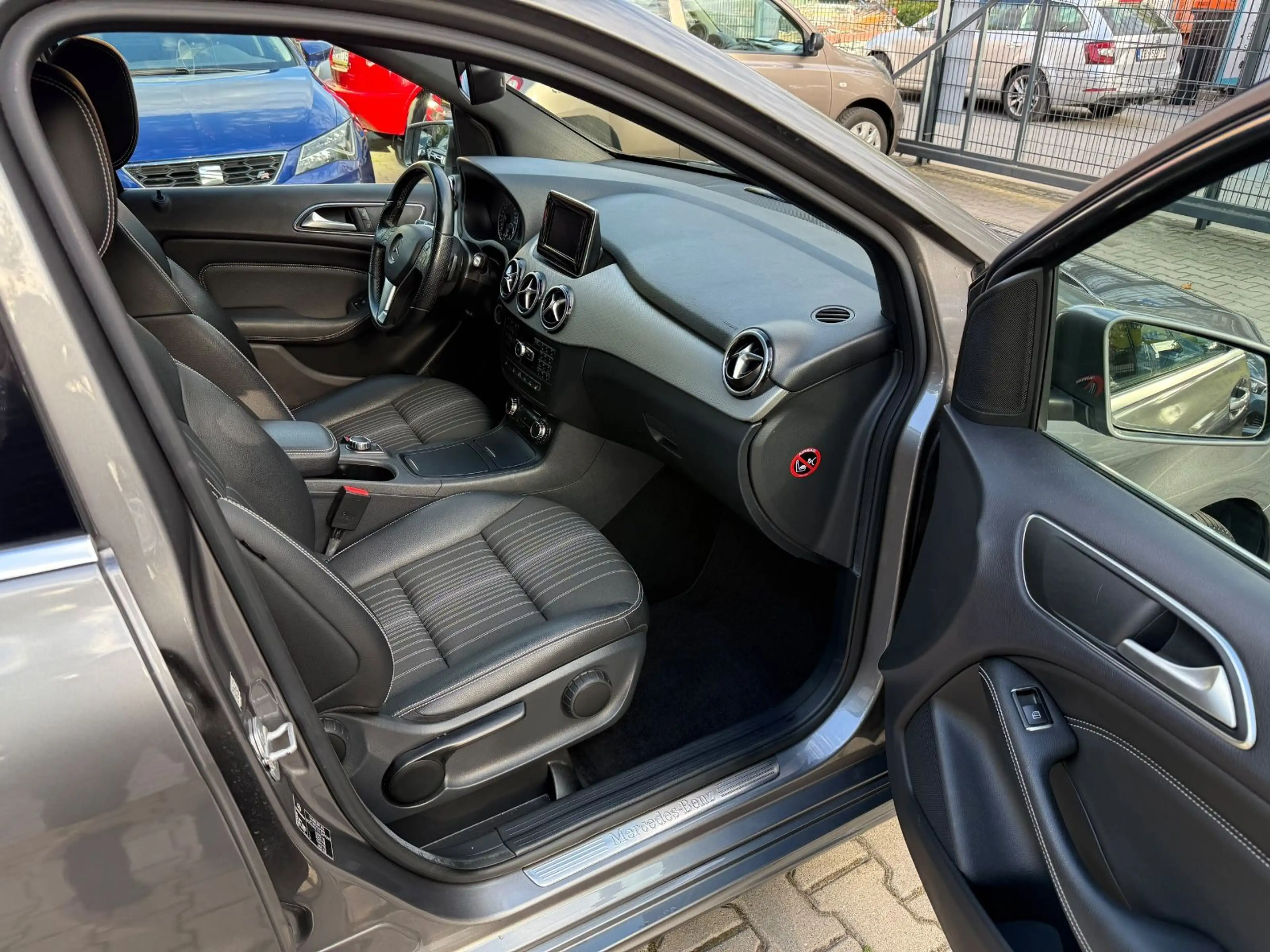 Mercedes-Benz B 180 B B 180 CDI 2.HAND *AUTOMATIK**TEILLEDER* — photo 10