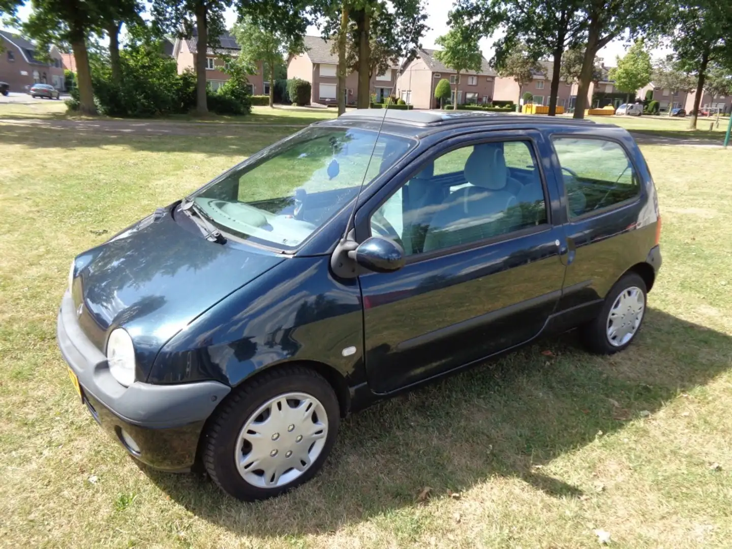Renault Twingo 28-8-2026  a p k  nieuwe distirbutiriem Groen - 1