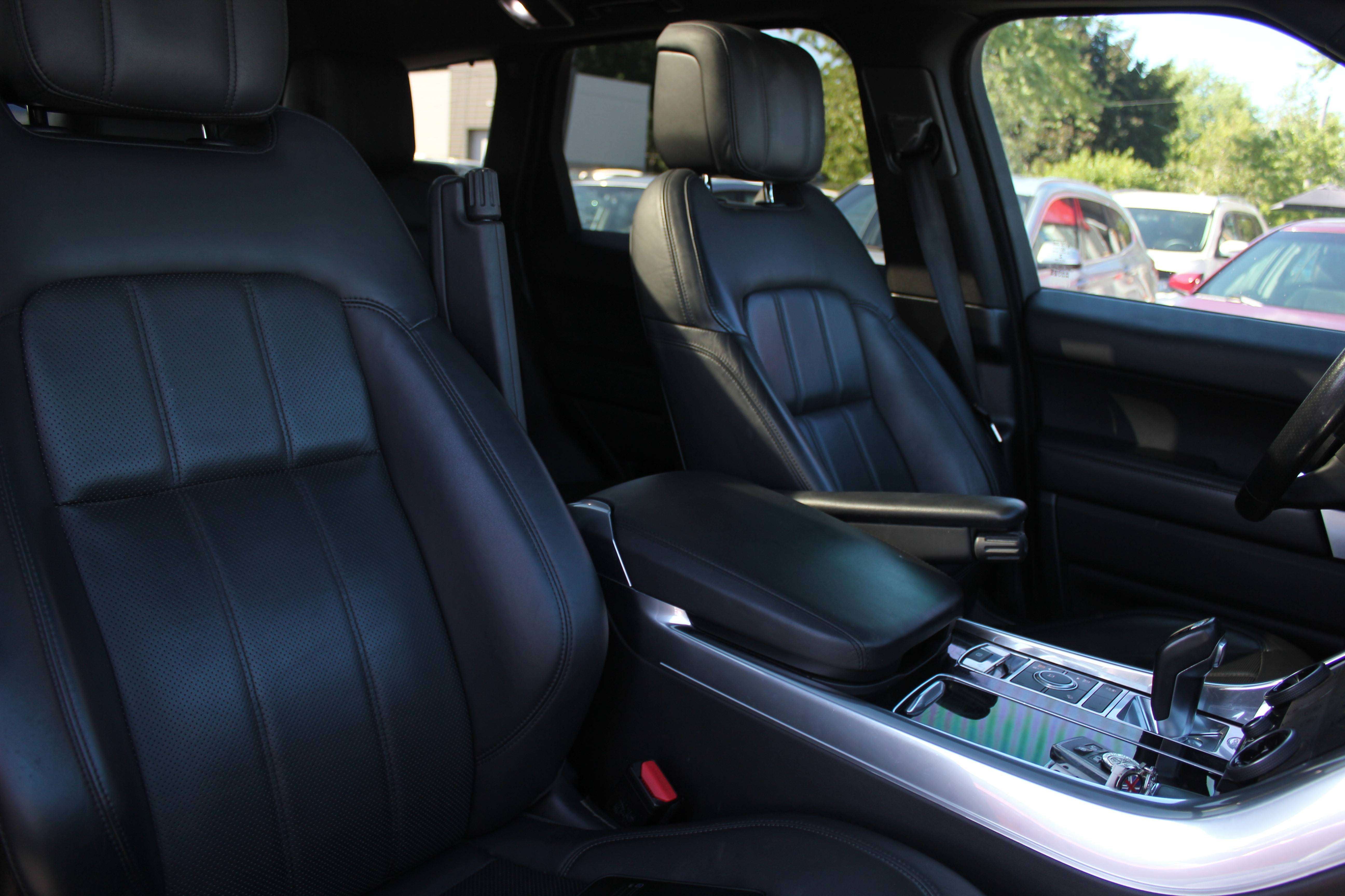 2020 Land Rover Range Rover Sport HSE - Image 14