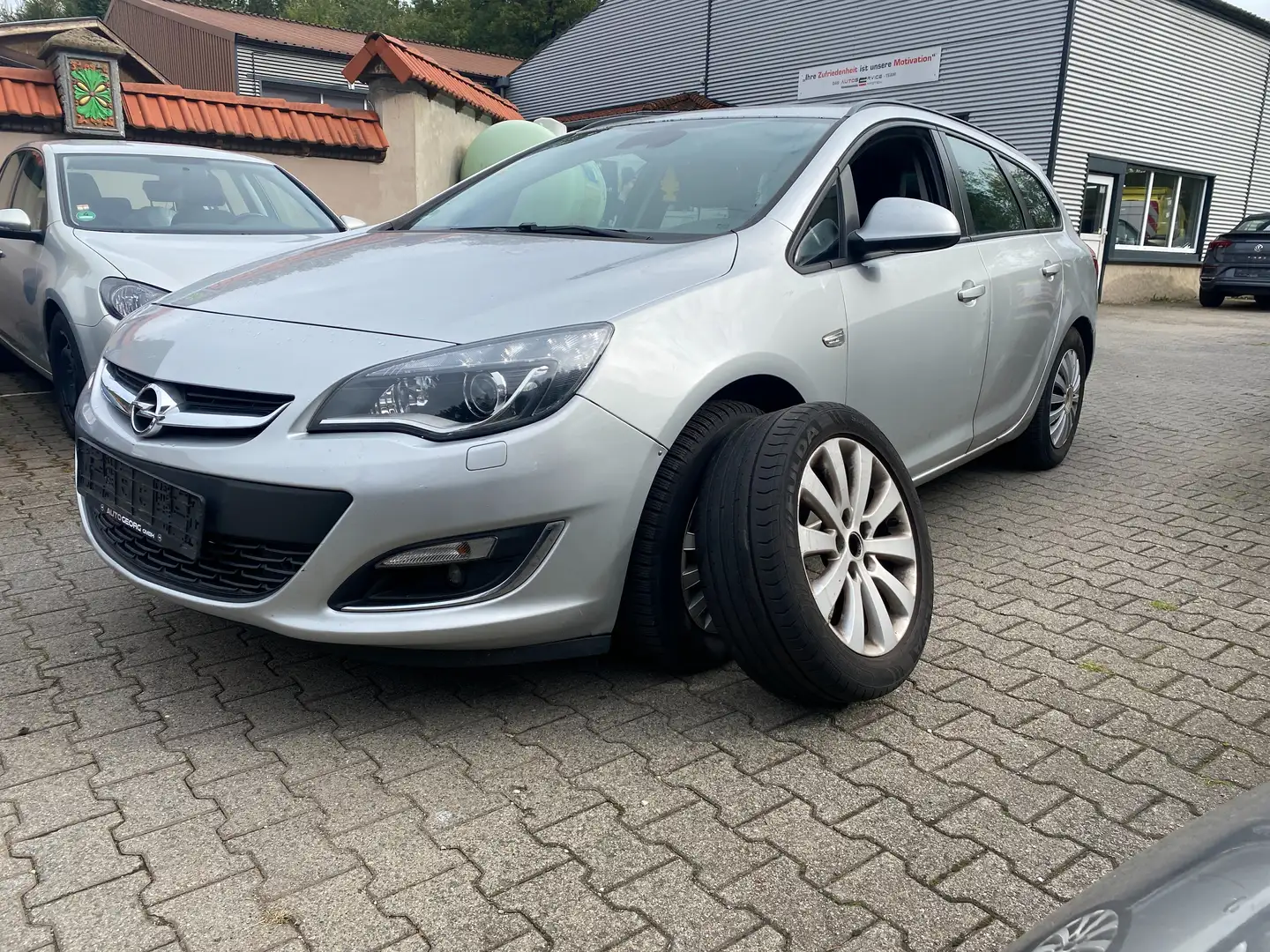 Opel Astra 1.7 CDTi Edition Scheckhft Navi PDC 2.Hd Tuv 10/26 Silber - 1