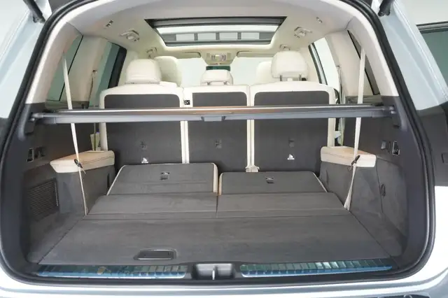 Mercedes-Benz GLS Class view 7