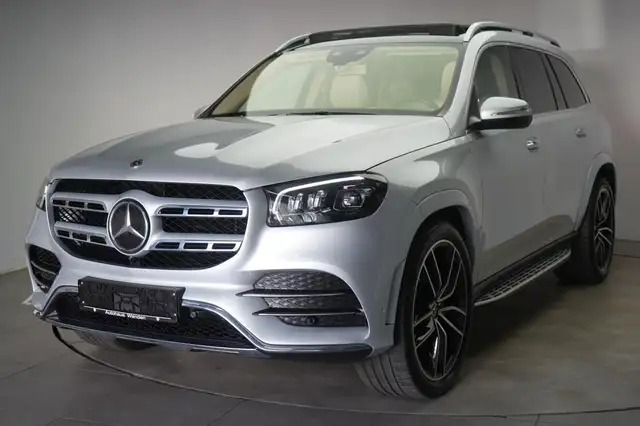 Mercedes-Benz GLS Class view 3