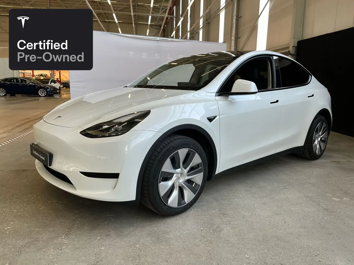 Tesla Model Y Rear-Wheel Drive “Certified Pre-Owned” Blanc - 1