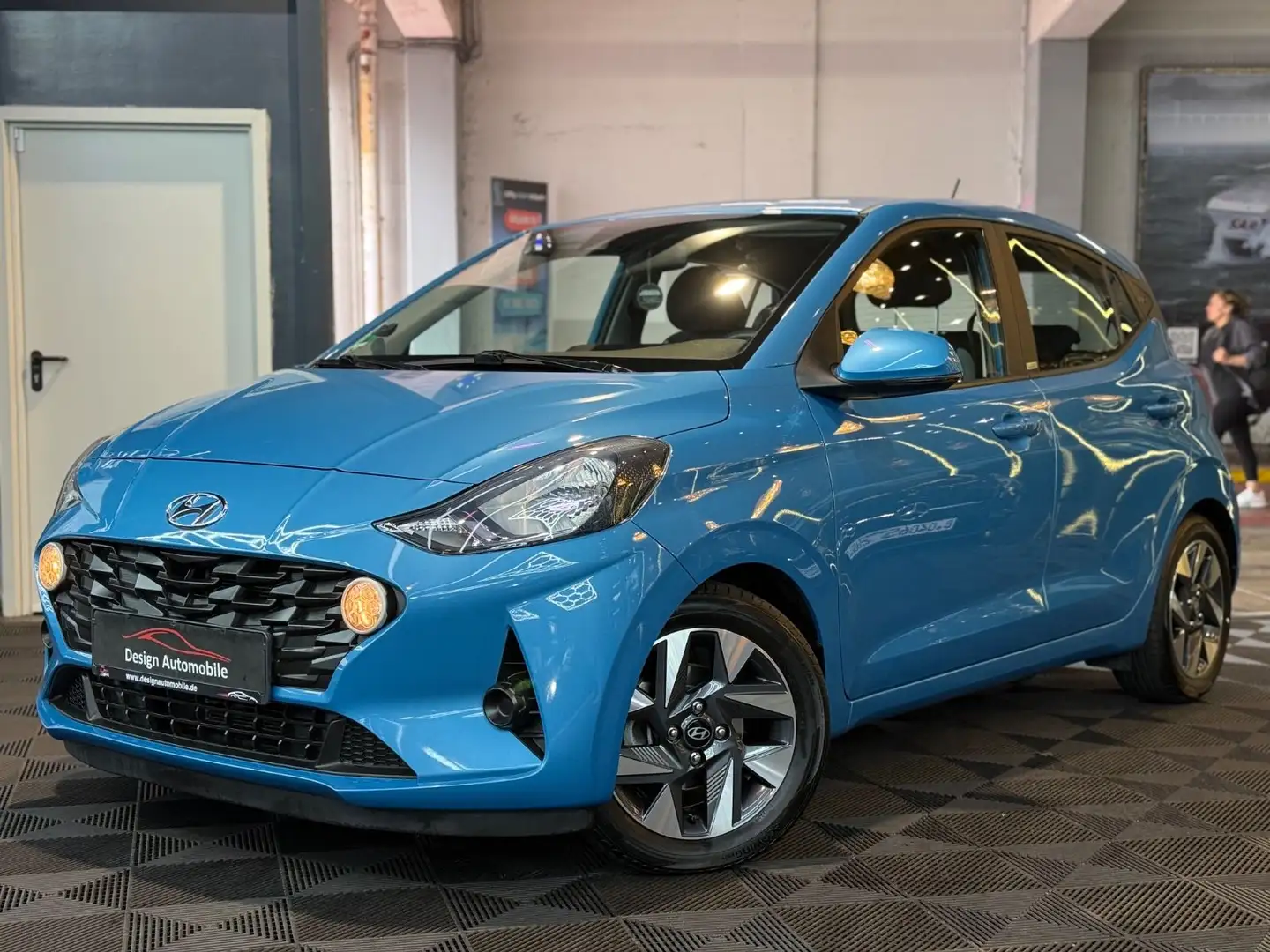 Hyundai i10 Trend*Autom/Navi/R-Kam/Sitzhzg/Lenkradhzg* Blau - 1