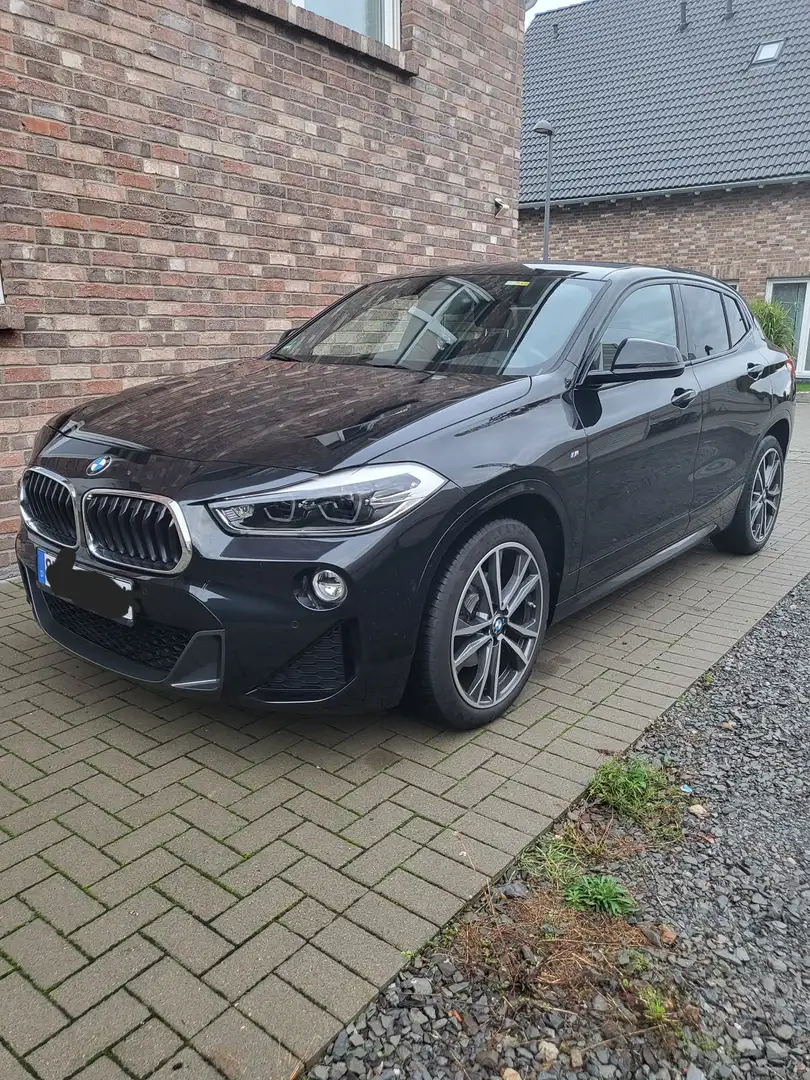 BMW X2 sDrive 18 i M Sport Schwarz - 2