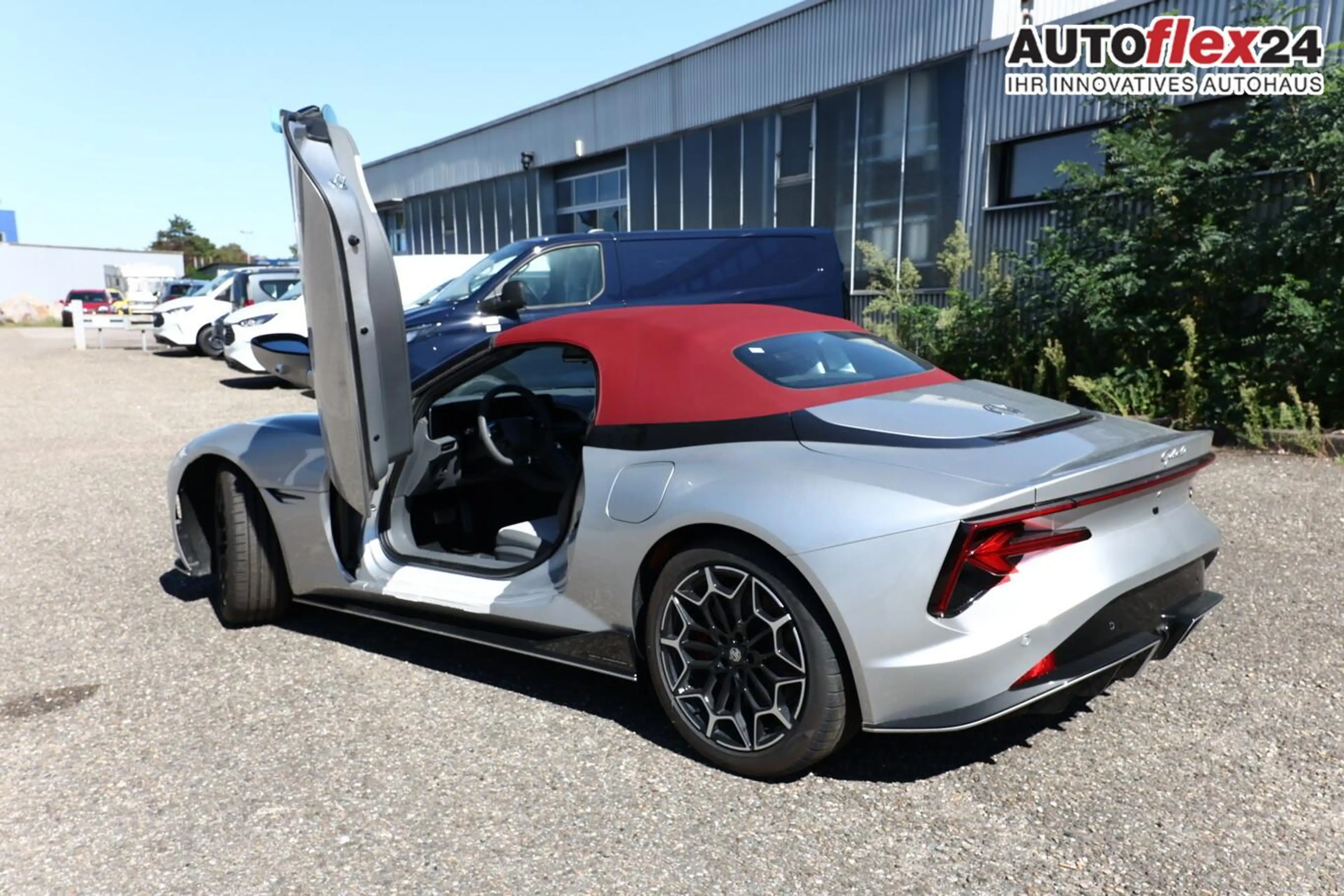 MG Cyberster Single Motor 77kWh ACC Dinamica Bose 360Kam SHZ... — photo 14