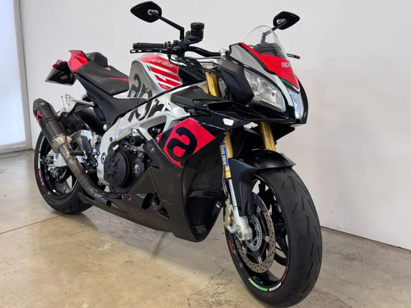 Aprilia Tuono 1000 V4 FACTORY Nero - 2