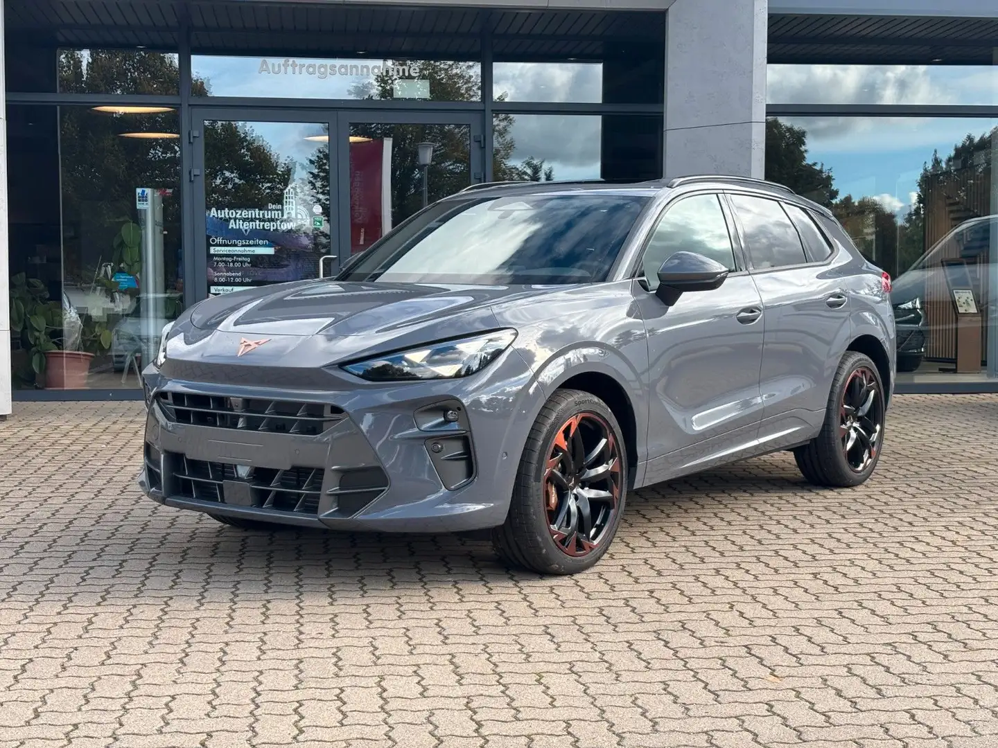 CUPRA Terramar 2.0TSI 195kW VZ DSG 4Drive AKEBONO PANO Grau - 1
