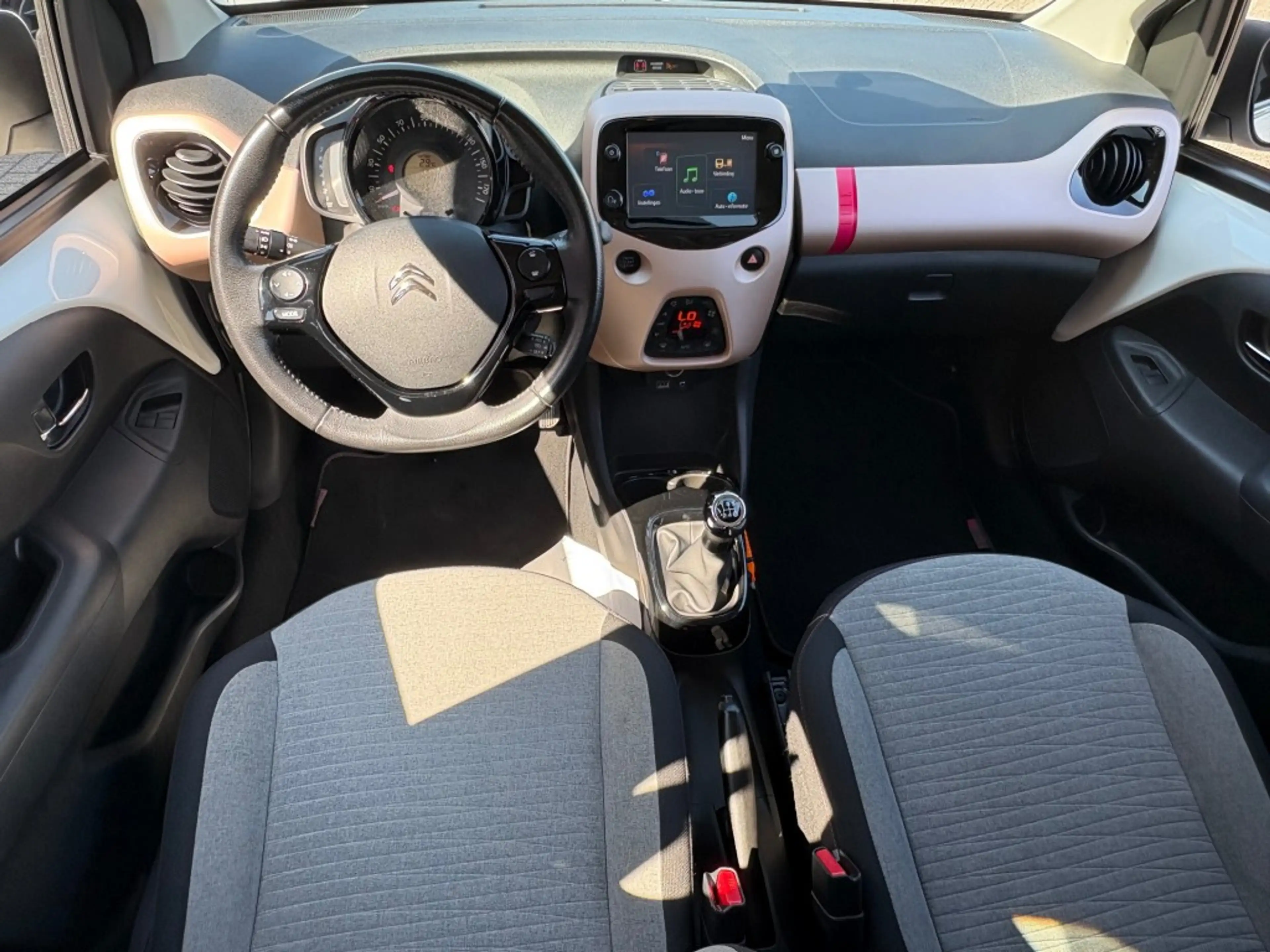 Citroen C1 1.0 VTI ELLE. CAMERA CRUISE (CARPLAY NAVI) AIRCO — photo 6
