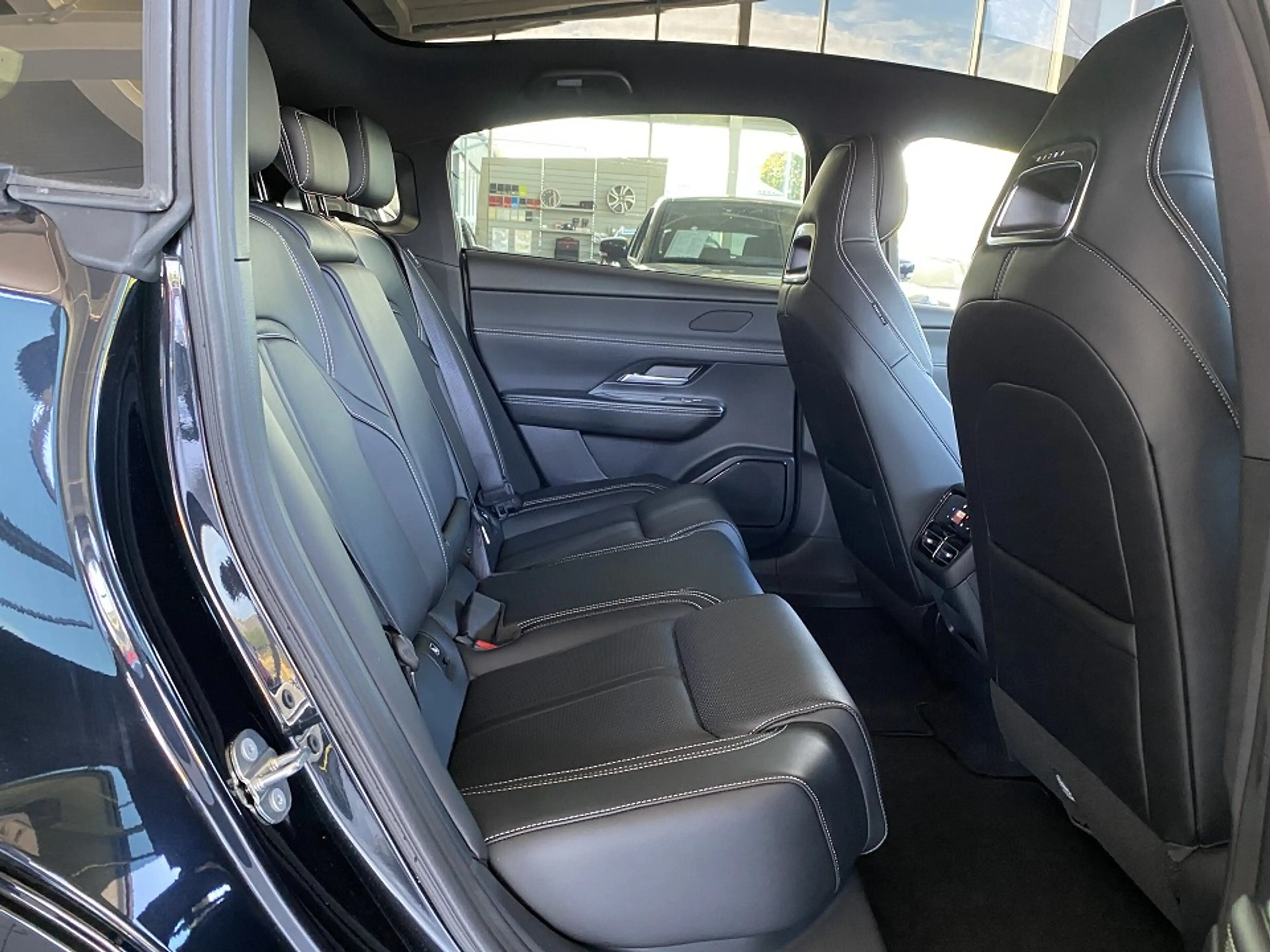 Mazda 6e EV Takumi Long Range bis zu 6.000 Umweltprämie — photo 6