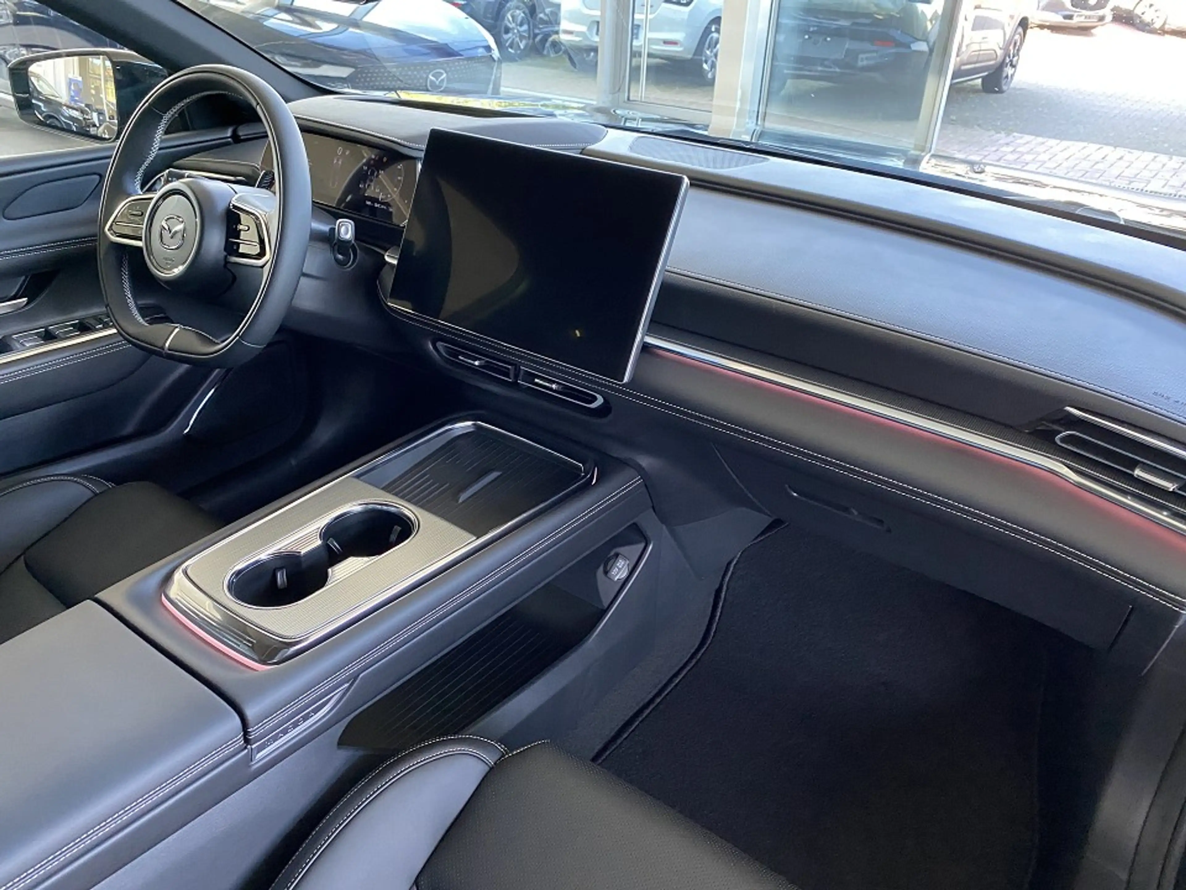 Mazda 6e EV Takumi Long Range bis zu 6.000 Umweltprämie — photo 15