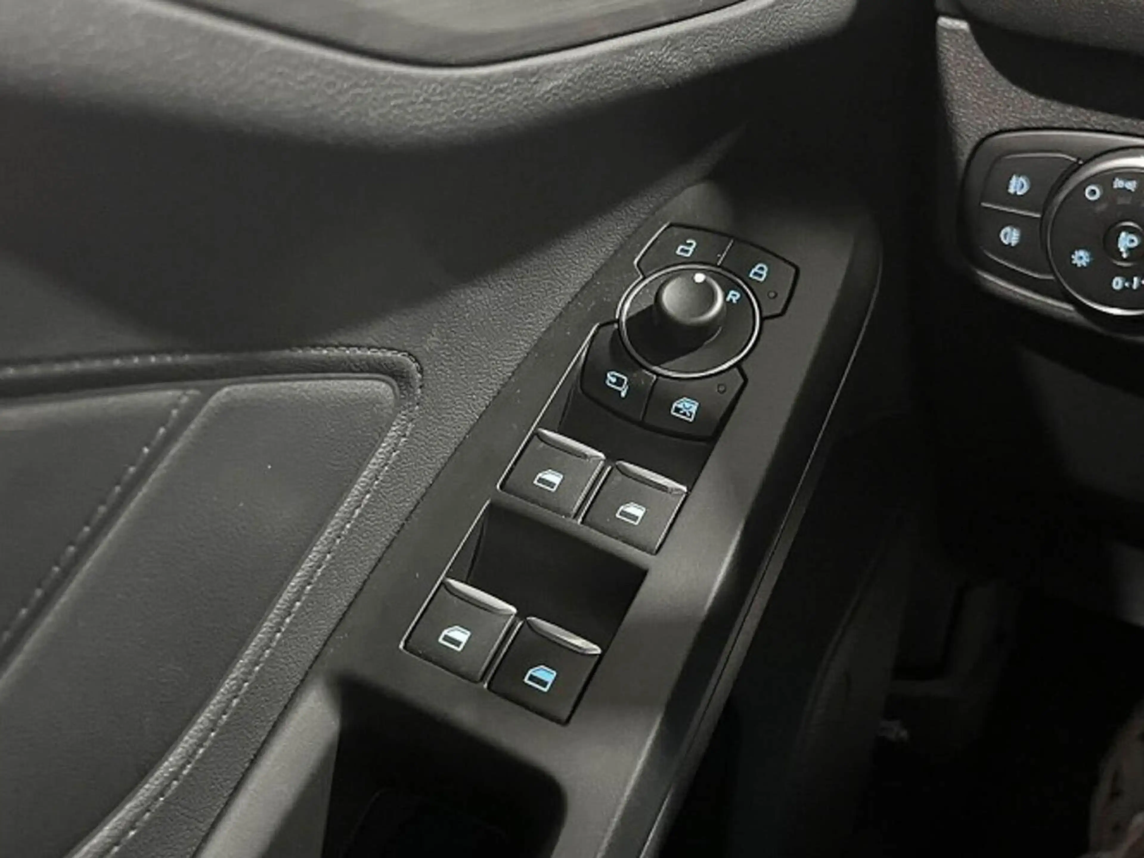 Ford Focus Wagon 1.0 EcoBoost Hybrid 125pk Titanium | Navigat — photo 19