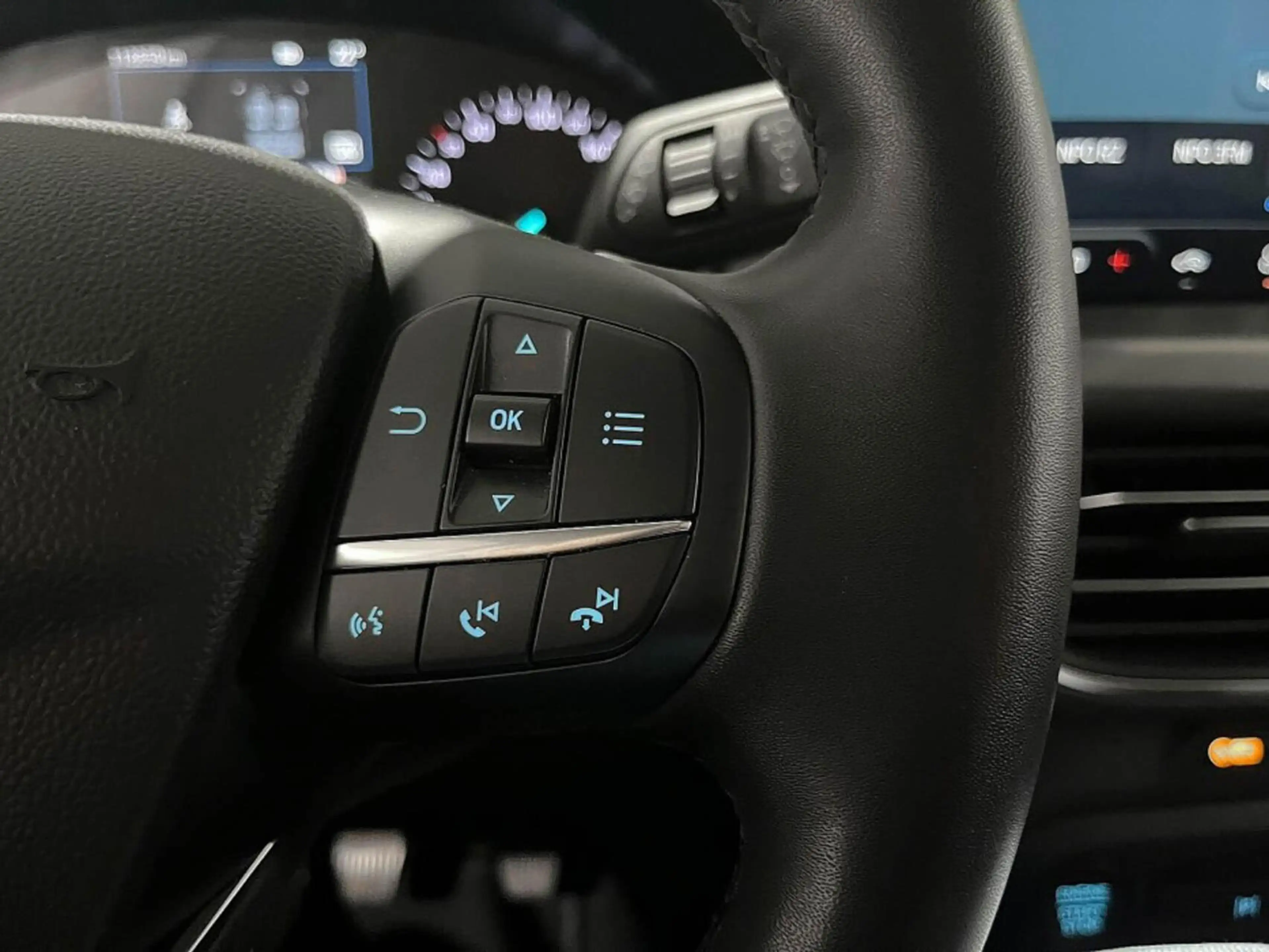 Ford Focus Wagon 1.0 EcoBoost Hybrid 125pk Titanium | Navigat — photo 21