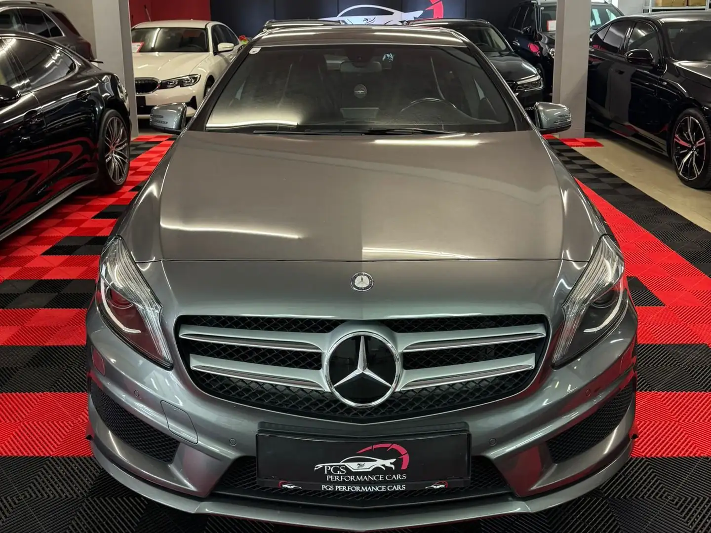Mercedes-Benz A 180 A 180 CDI /AMG/LED Grau - 2