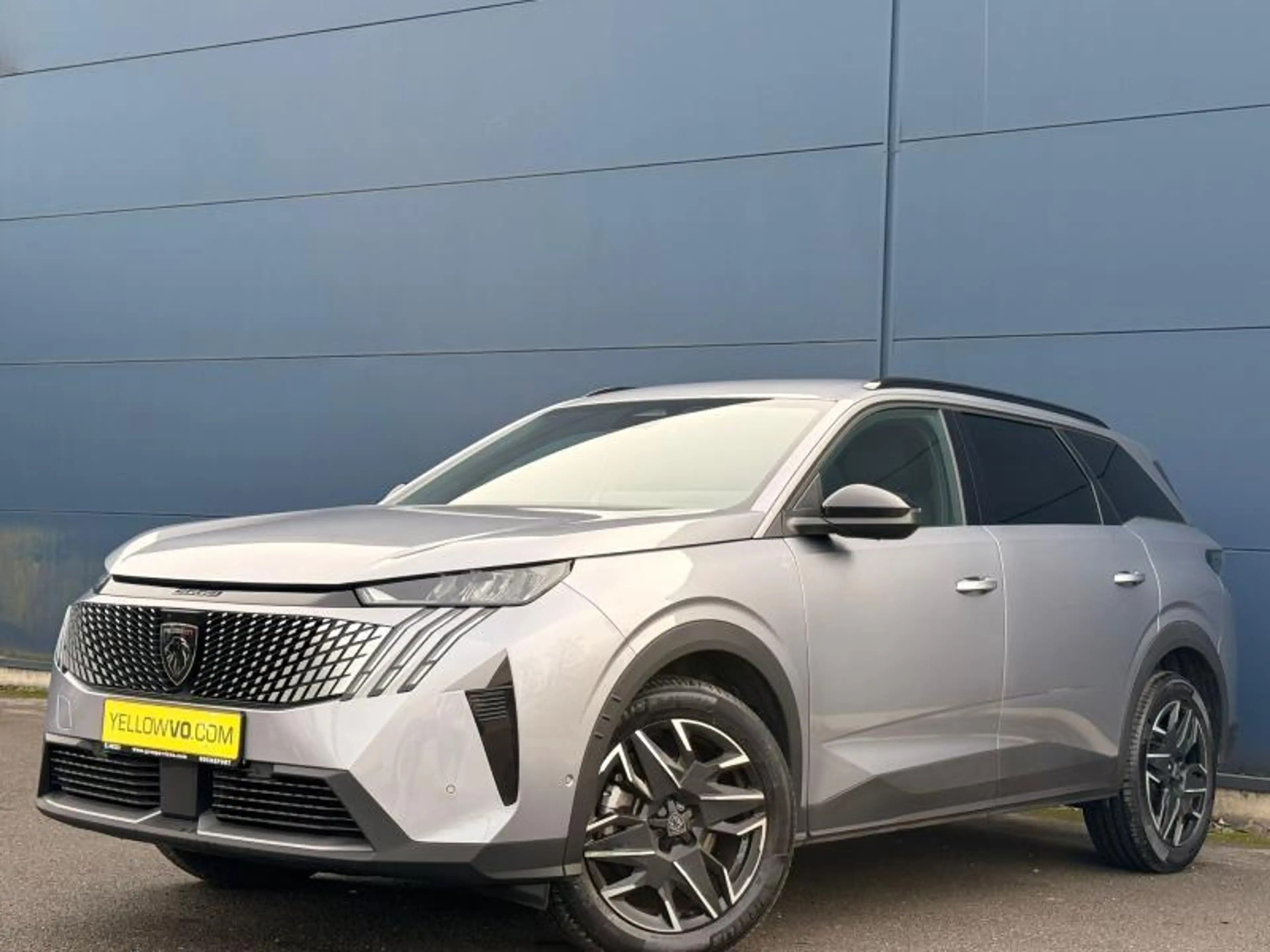 Peugeot 5008 Allure / E-DSC6 / Hybrid — photo 3